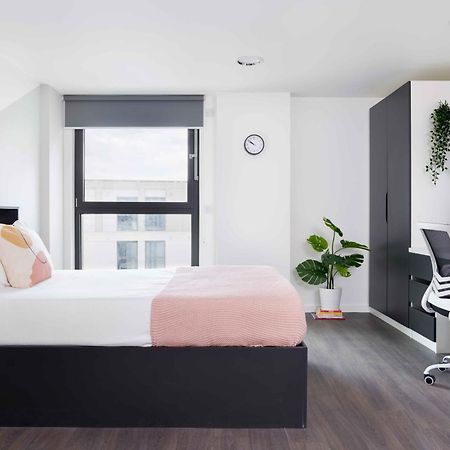 Joivy Trendy Aparthotel Units In Westfield-Adults Only Edinburgh Exterior photo